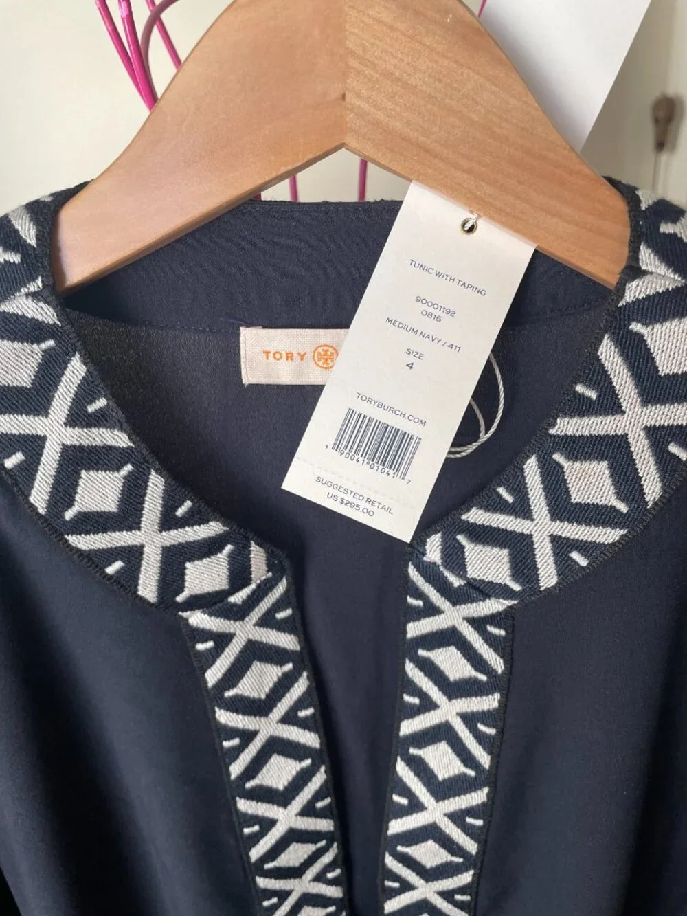 Tory Burch color navy